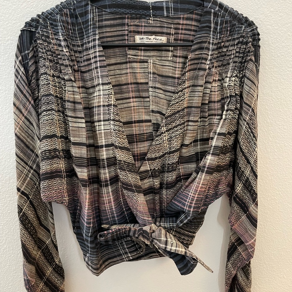Long sleeve side tie blouse